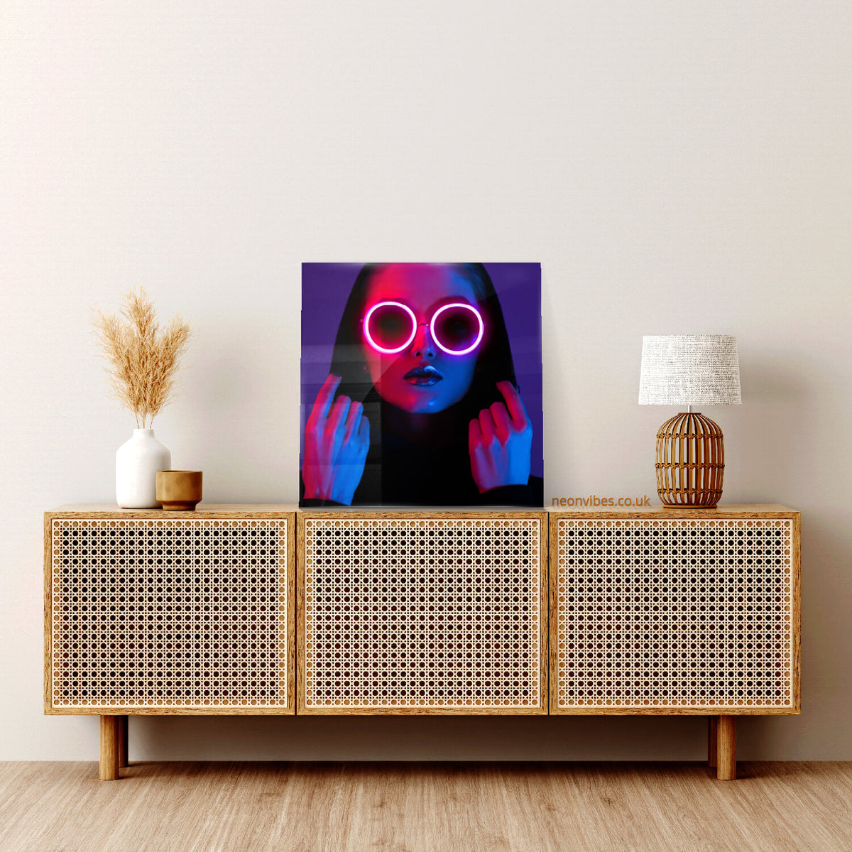 Sunglasses neon sign